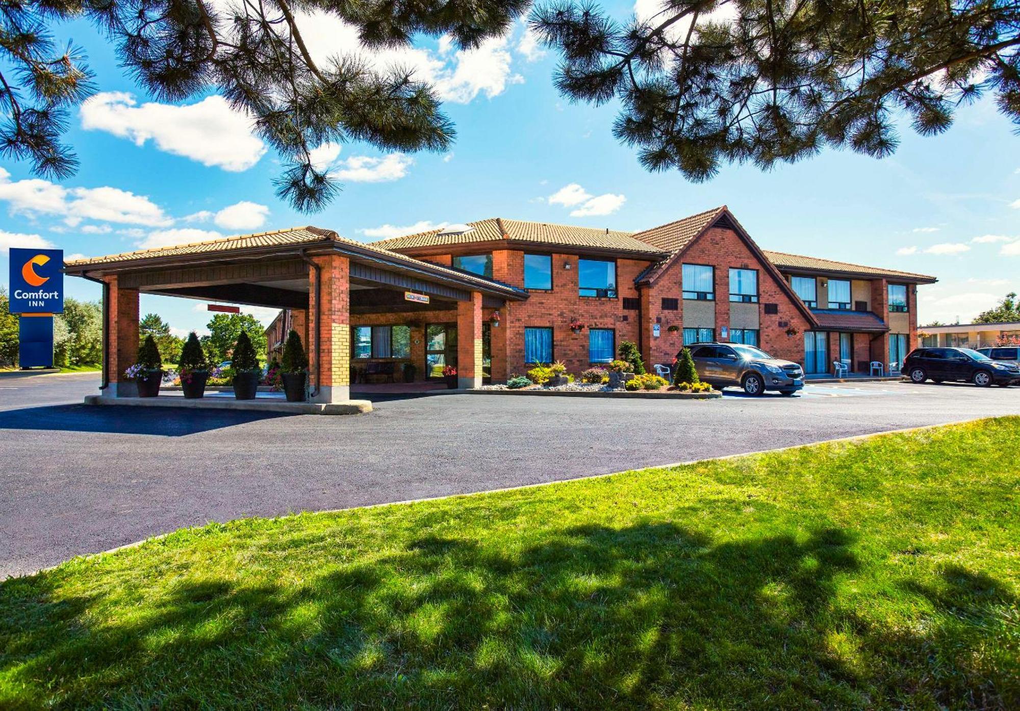 Comfort Inn Hwy 401 Кингстън Екстериор снимка