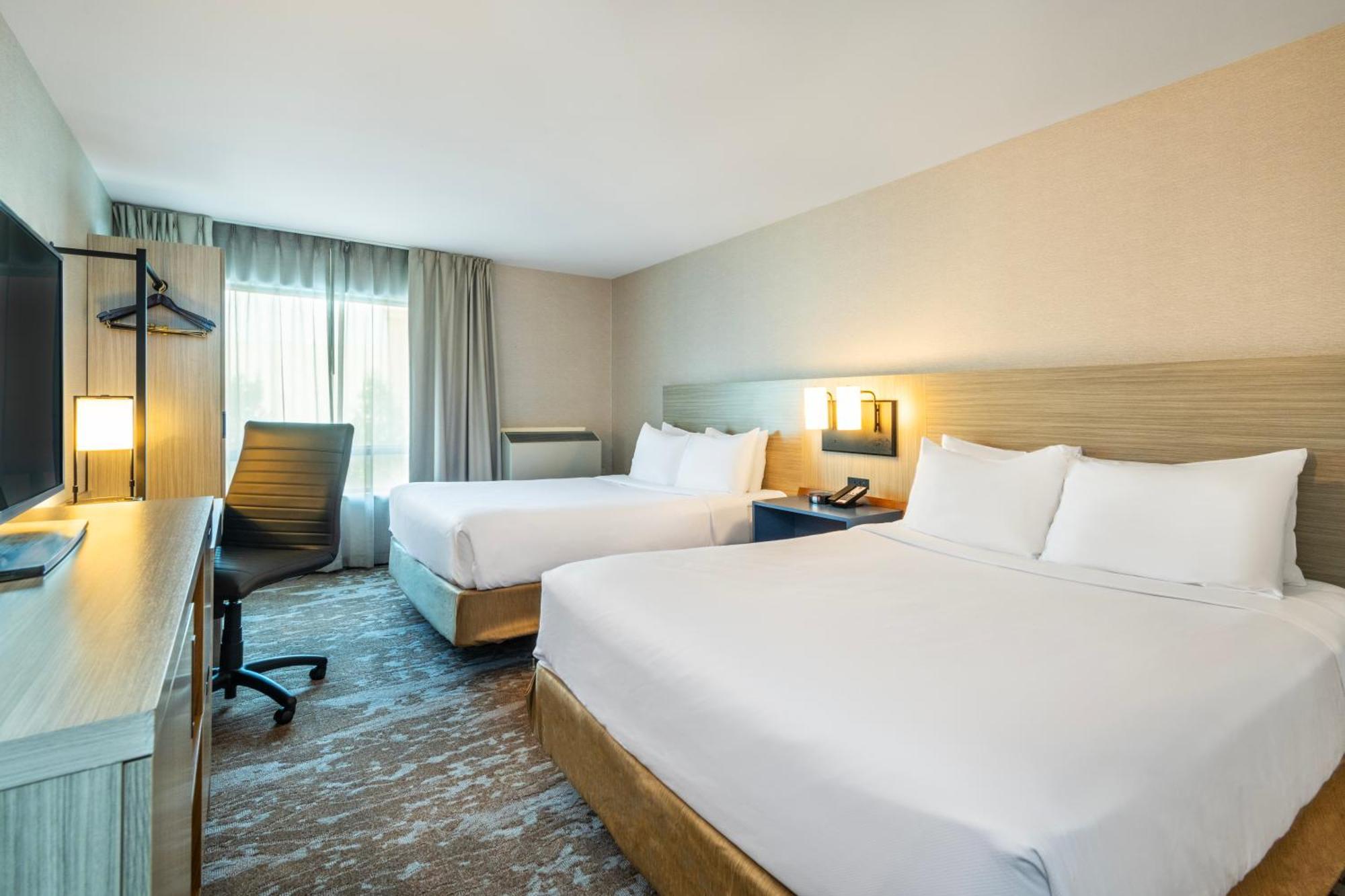 Comfort Inn Hwy 401 Кингстън Екстериор снимка