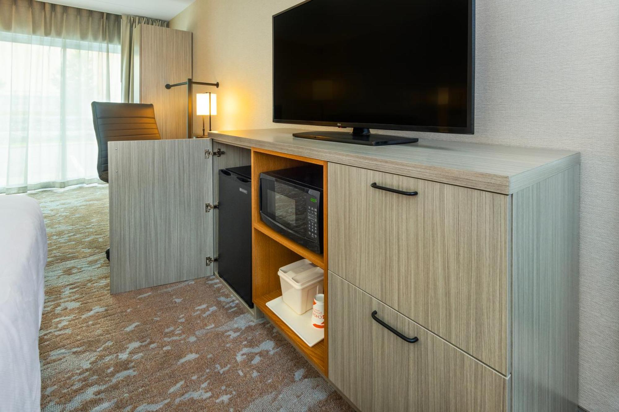 Comfort Inn Hwy 401 Кингстън Екстериор снимка